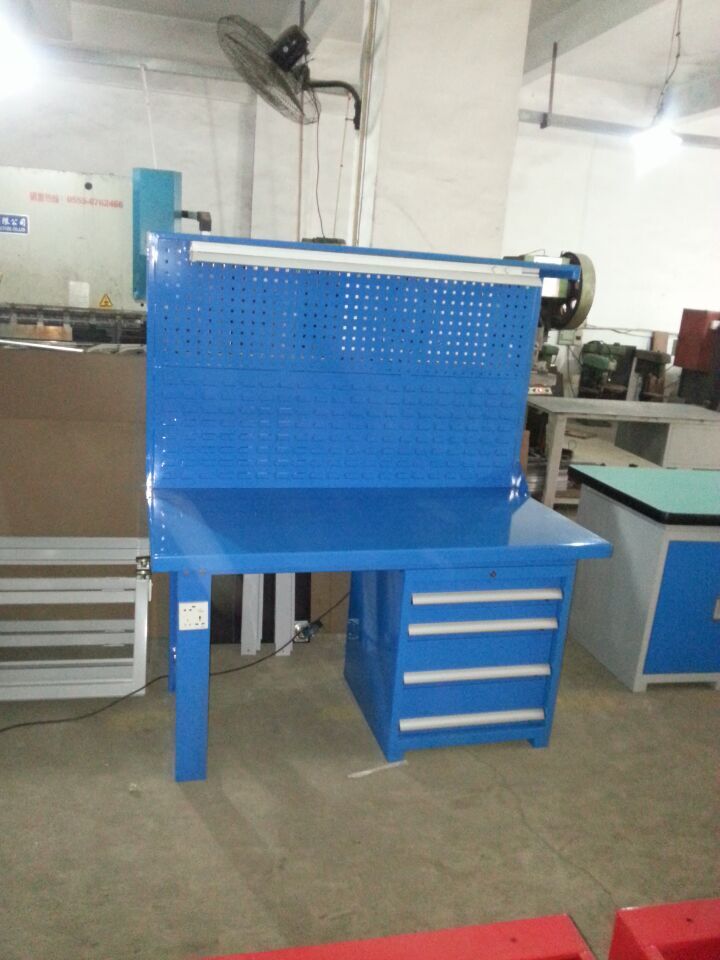 廠家直銷工作臺 技工學(xué)校工作臺 工廠工作臺 按材質(zhì)/規(guī)格定制