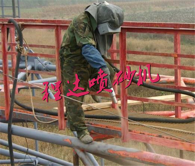 塔吊標(biāo)準(zhǔn)節(jié)除油漆銹塊噴砂機(jī)
