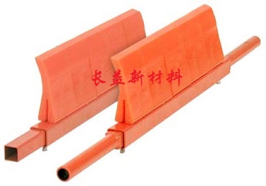 南方路機(jī)清掃器生產(chǎn)廠家 平皮帶清掃器刮泥板 東莞市長益新材料有限公司