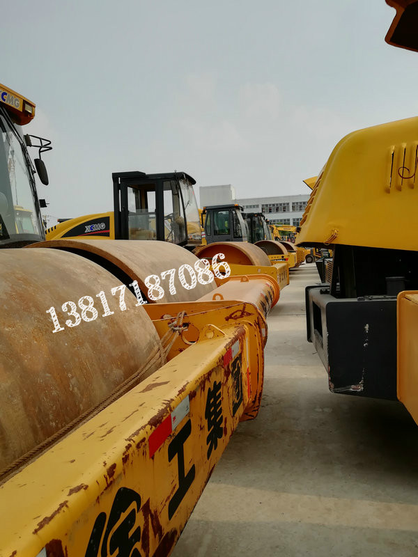 長沙二手壓路機出售、出售徐工20噸振動二手壓路機