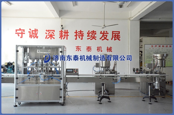 剁椒醬灌裝機(jī)灌裝過程不起泡沫防溢出，悄悄告訴你干凈又衛(wèi)生