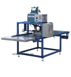 江門多功能自動(dòng)噴膠機(jī)?