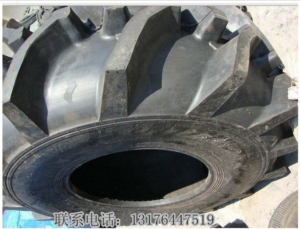 烏蘭察布中耕機(jī)輪胎405-70-20人字輪胎子午線輪胎批發(fā)價(jià)格