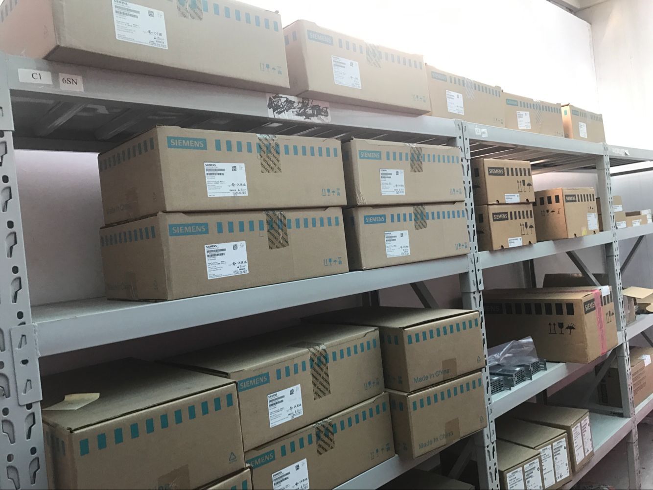 全新現(xiàn)貨變頻器6SE7026-0TD61-Z