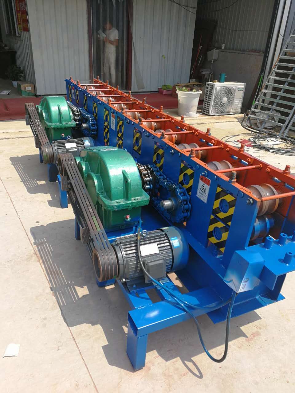 圓管變方管成型機(jī) 圓管變方管成型機(jī)價(jià)格 圓管變方管成型機(jī)多少錢