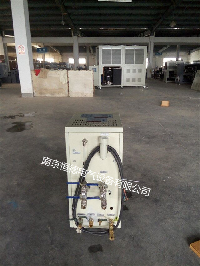 熱壓機(jī)導(dǎo)熱油爐