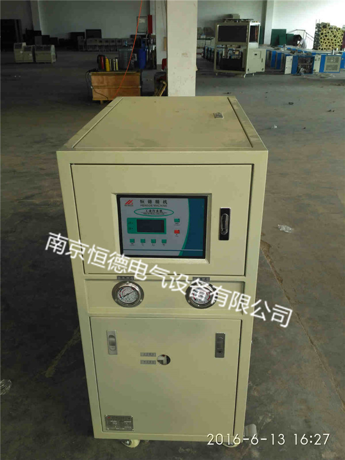 激光冷水機(jī)