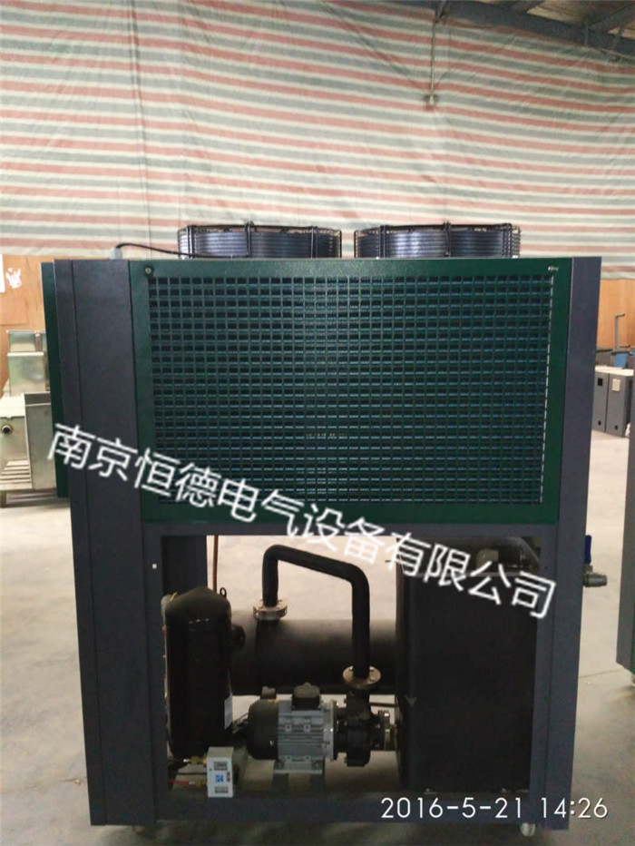 箱式冷水機