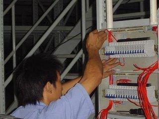蘇州專(zhuān)業(yè)電工線路維修改造,燈具插座安裝,跳閘斷電維修