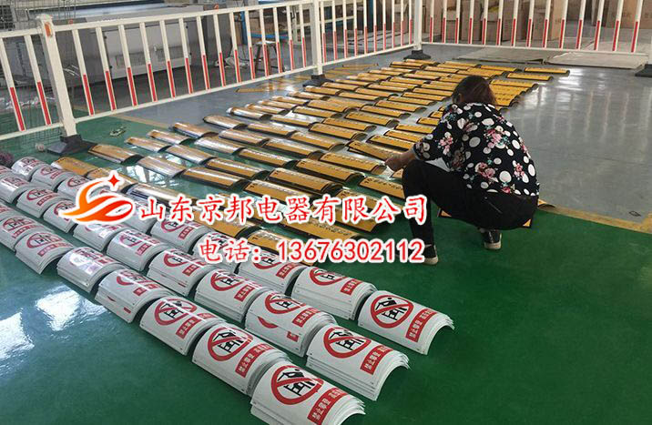 供應(yīng)標(biāo)識(shí)標(biāo)牌生產(chǎn)廠家、標(biāo)識(shí)標(biāo)牌特點(diǎn)、搪瓷標(biāo)牌加工