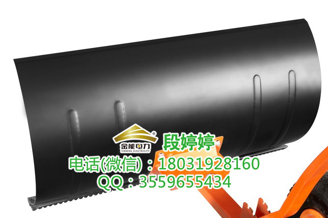 金能除雪鐵鍬采用復(fù)合PE全新高強(qiáng)工程塑料、高硬度材質(zhì)