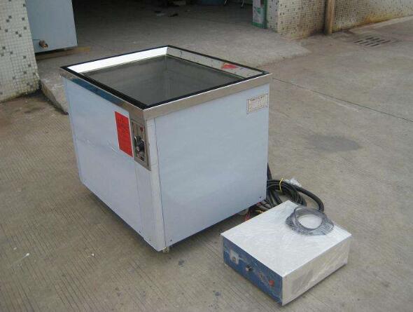汽車發(fā)動(dòng)機(jī)超聲波清洗機(jī)