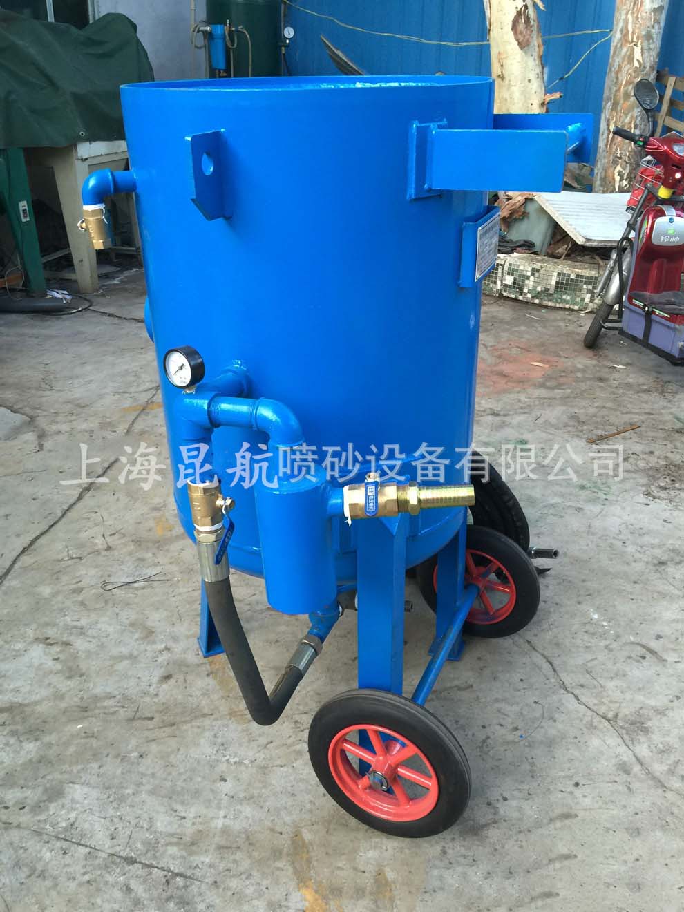 昆山移動噴砂機KH-4720 開放式0.3立方噴砂機 戶外除銹噴砂機