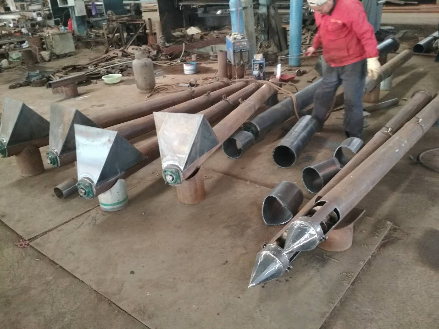 廠家直銷  揚(yáng)中市 不銹鋼材質(zhì)螺旋提升機(jī)  水泥粉密封式螺旋輸送機(jī)