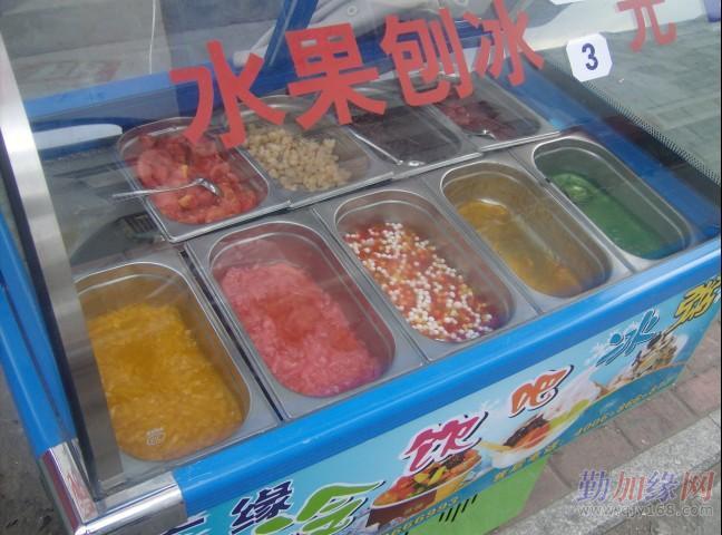 河南隆恒食品設(shè)備網(wǎng)冰粥機(jī)，新鄭冰粥機(jī)，登封冰粥機(jī)，中牟冰粥機(jī)展示柜