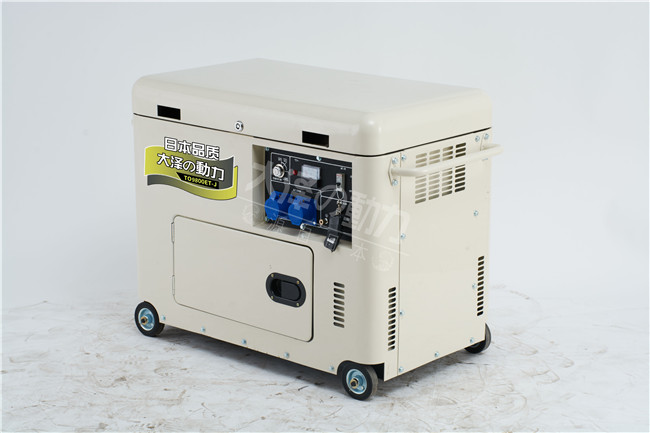 大澤動(dòng)力車(chē)載8kw柴油發(fā)電機(jī)