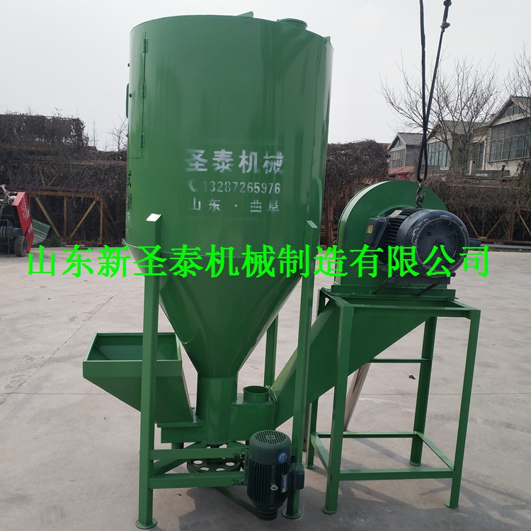 長嶺自吸式飼料粉碎機(jī) 飼料粉碎攪拌一體機(jī)廠家