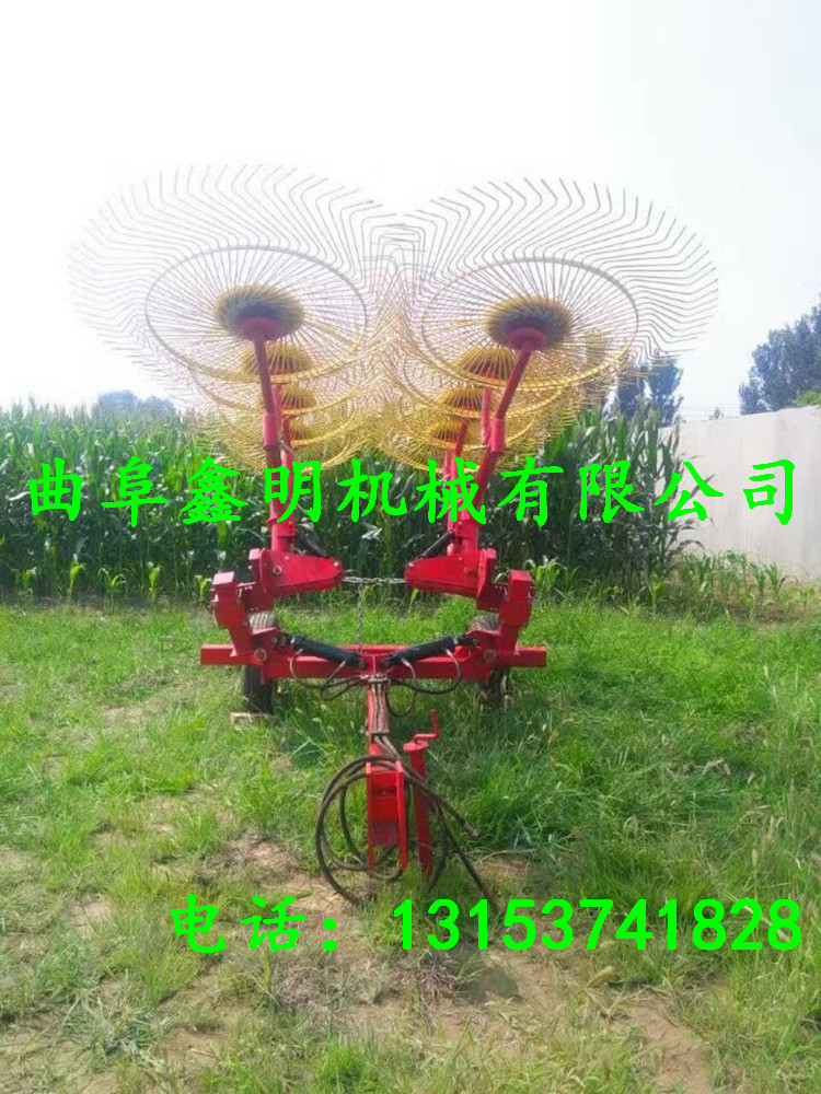 熱銷四輪牽引式摟草機(jī) 指盤摟草機(jī)型號(hào) 牧草四盤六盤摟草機(jī)現(xiàn)貨