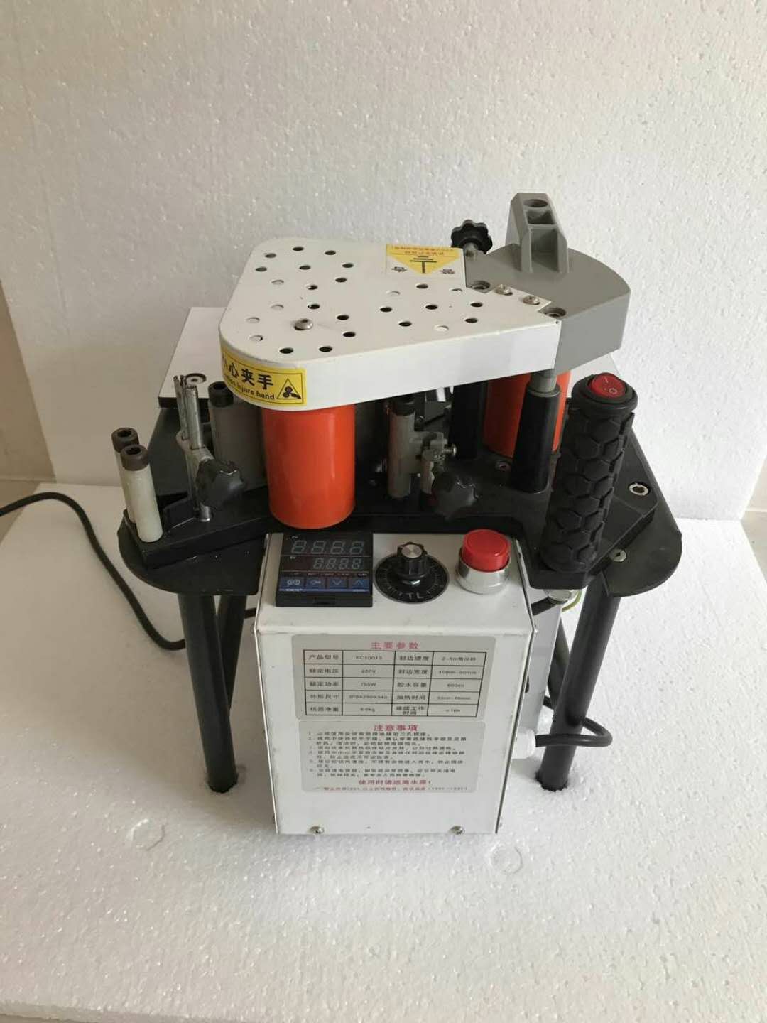 顆粒膠板式家具小行封邊機(jī)內(nèi)蒙古木工機(jī)械封邊機(jī)小型木門封邊機(jī)價(jià)格內(nèi)蒙古