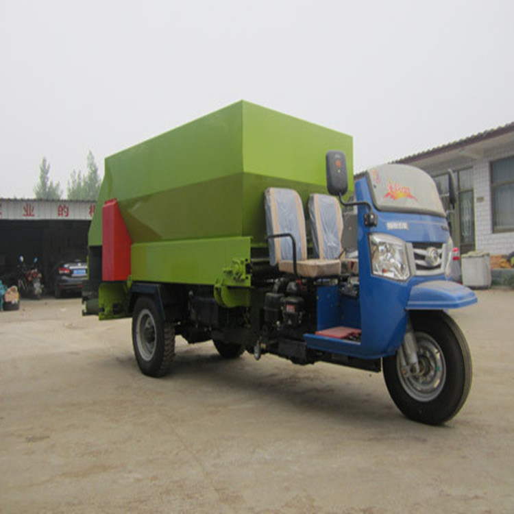 牛場電動撒料車 上海養(yǎng)殖飼草投喂車 全自動電動撒車資訊上海