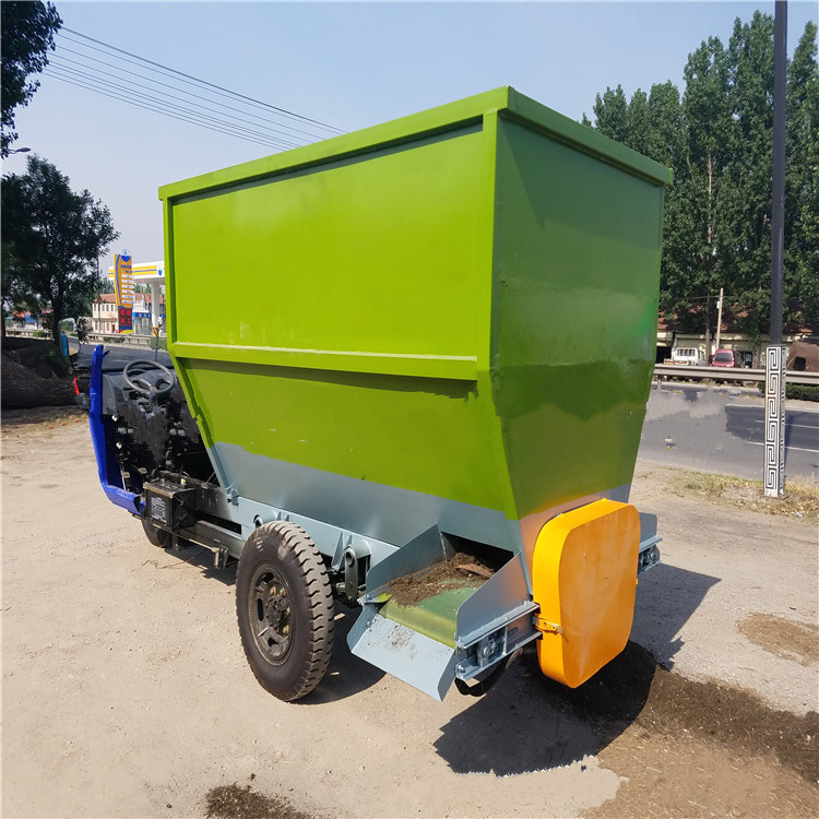 養(yǎng)殖撒料車四川牛羊專用電動攪拌撒料車哪家好四川
