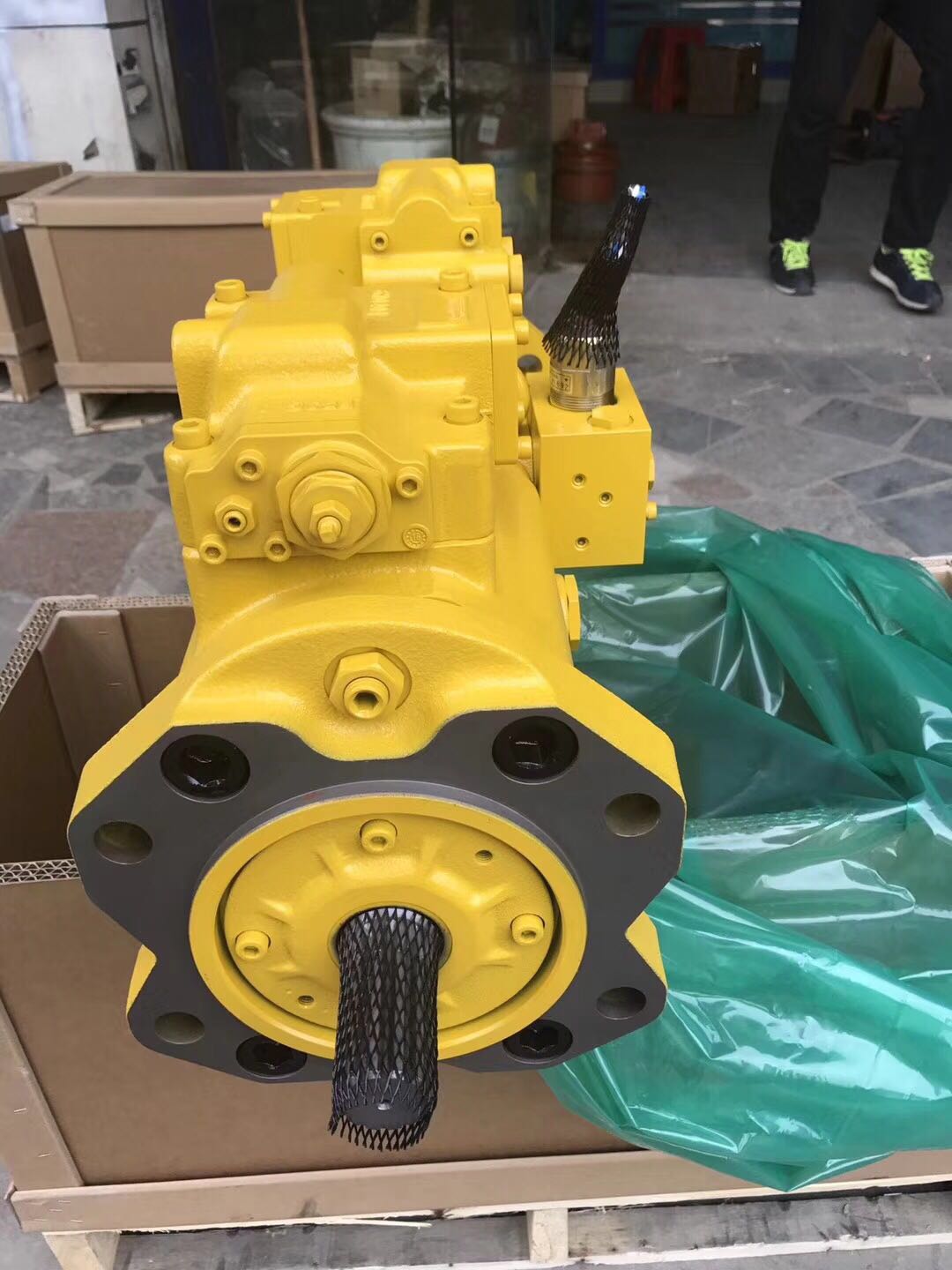 上海維修挖掘機(jī)主泵川崎K3V112DT  專業(yè)柱塞泵維修