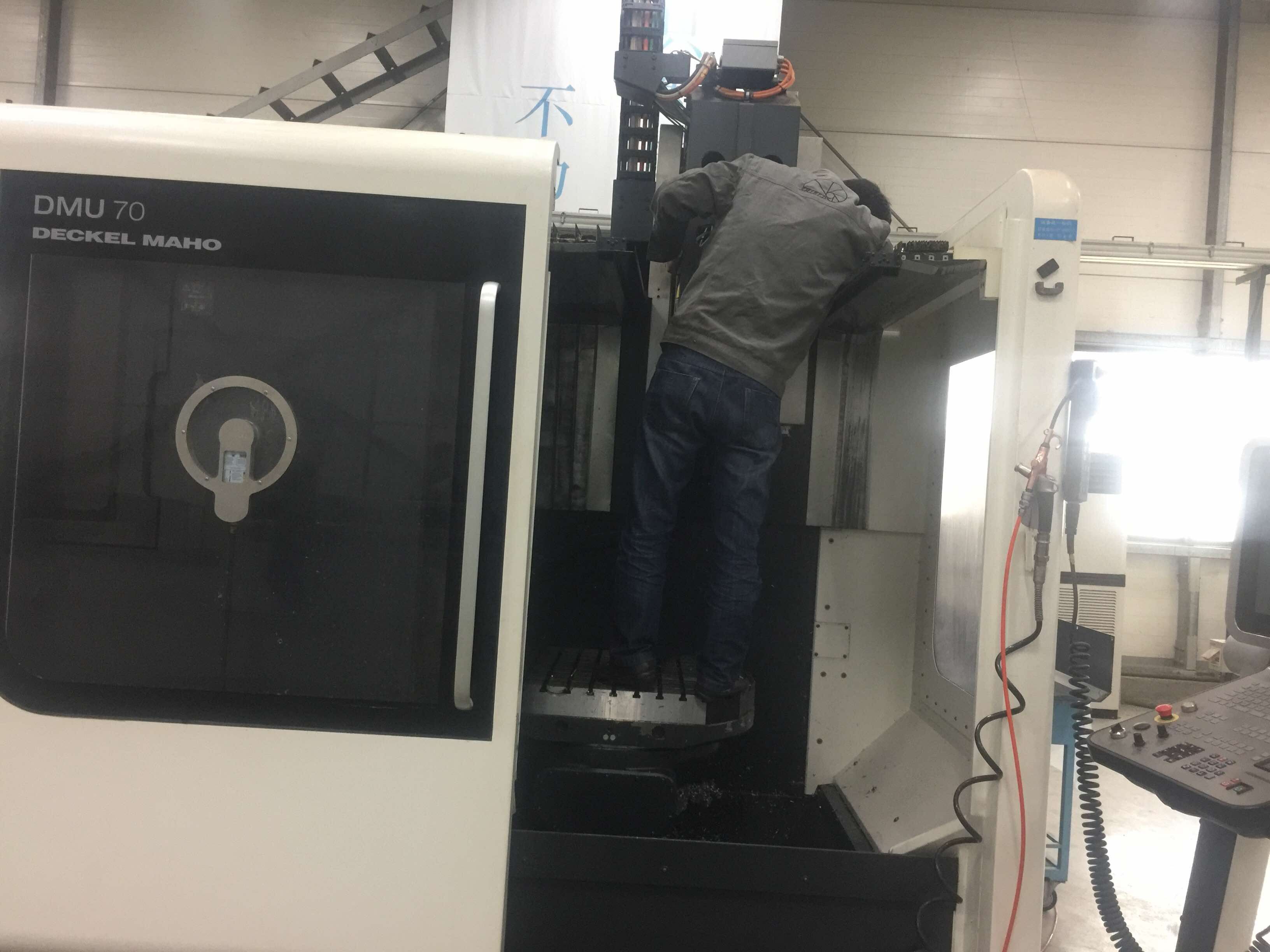 美國哈斯維修-雙工位故障美國機床維修