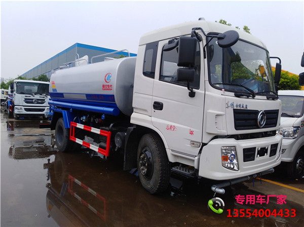 新鄉(xiāng)市灑水車廠 新鄉(xiāng)市小型灑水車