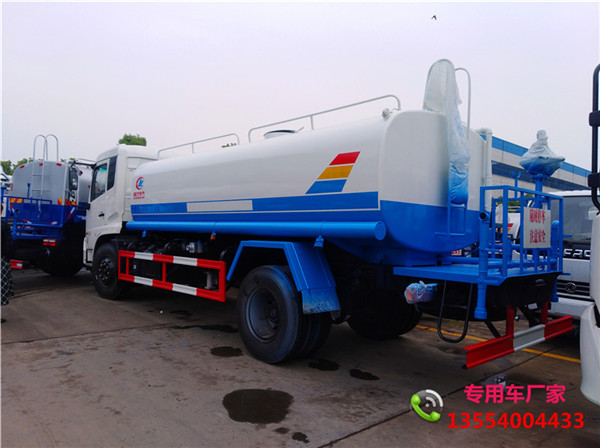 8噸灑水車_黑河農(nóng)藥灑水車