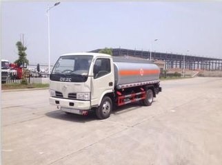 陽(yáng)城縣油槽車廠家