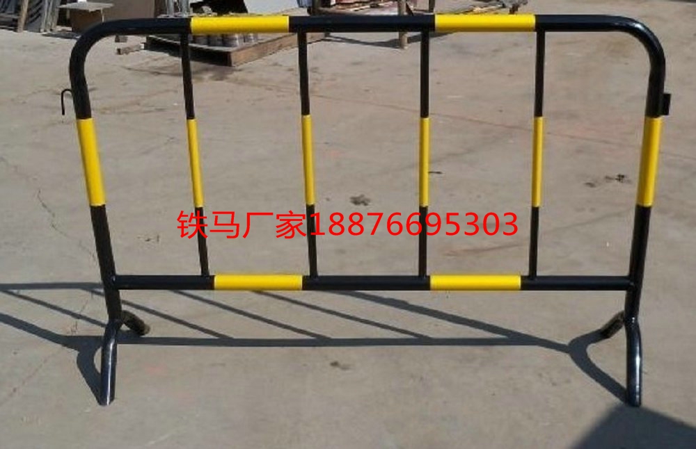 海南交通施工鐵馬護(hù)欄-途安順廠家直銷