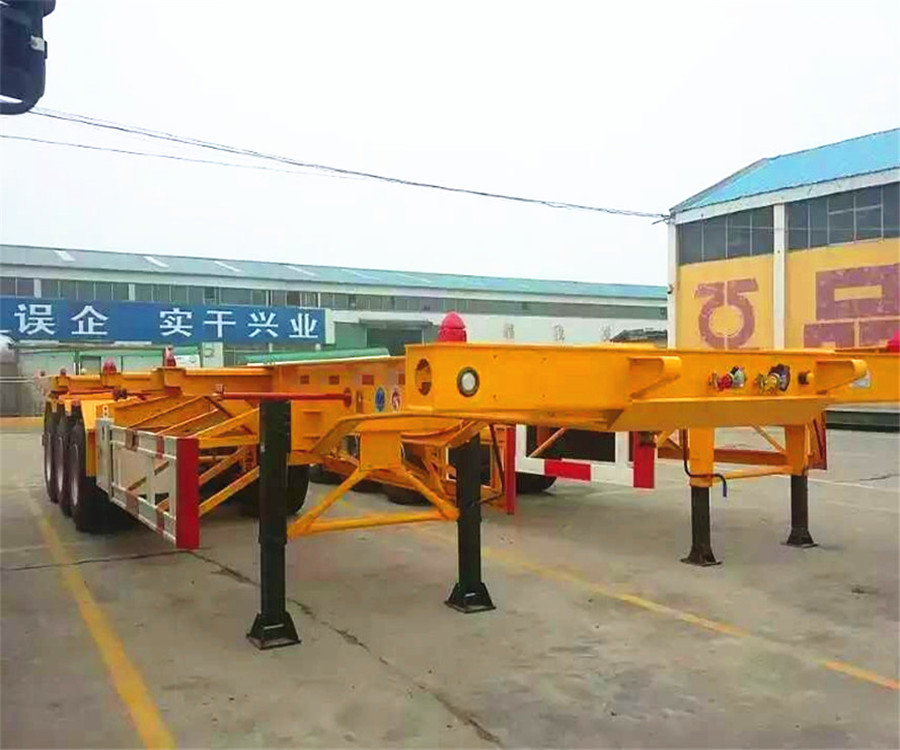 集裝箱運(yùn)輸車,集裝箱的骨架式運(yùn)輸車多長 多寬 多高