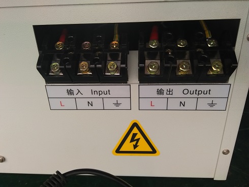 廈門鐵路機(jī)車充電電源電力通信系統(tǒng)充電電源