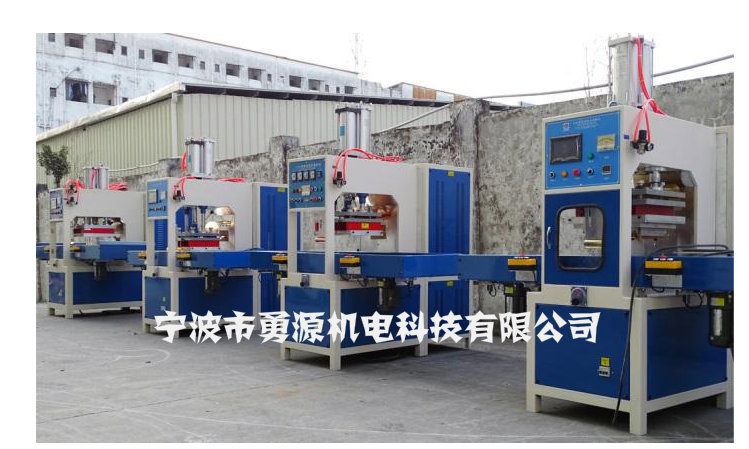 鹿泉矽利康壓花機(jī)新款