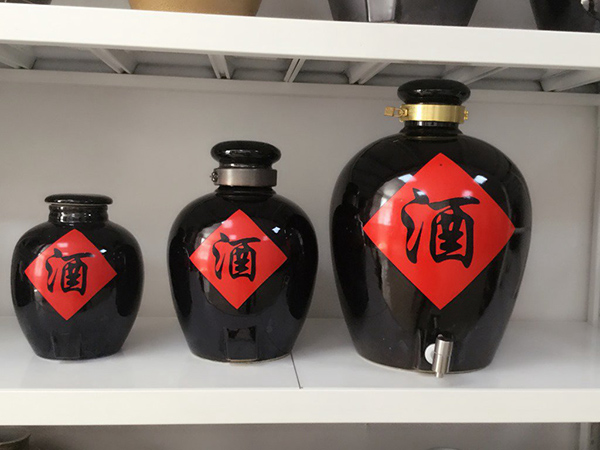50斤景德鎮(zhèn)經(jīng)典黑色酒字陶瓷酒瓶酒壇子 小口高蓋 可定制