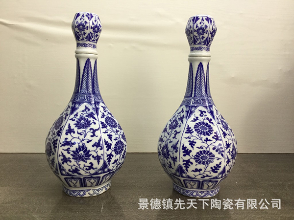 1斤裝仿古青花瓷六方瓶酒瓶  青花瓷酒瓶批發(fā)生產(chǎn)廠家可定制