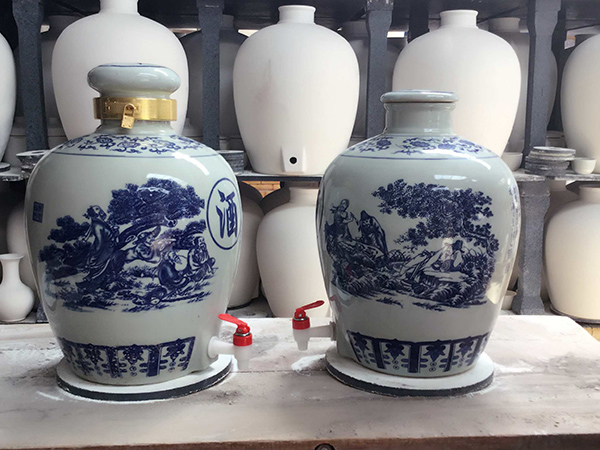 陶瓷酒壇子酒缸酒罐30斤 高蓋（贈金色塑料鎖扣）批發(fā)價格圖片