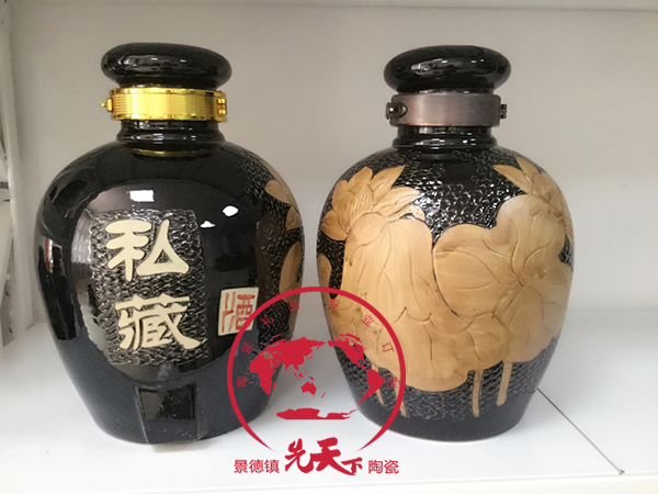50斤景德鎮(zhèn)手工雕刻蓮花私藏陶瓷酒壇 小口高蓋 贈(zèng)鎖扣 可定制