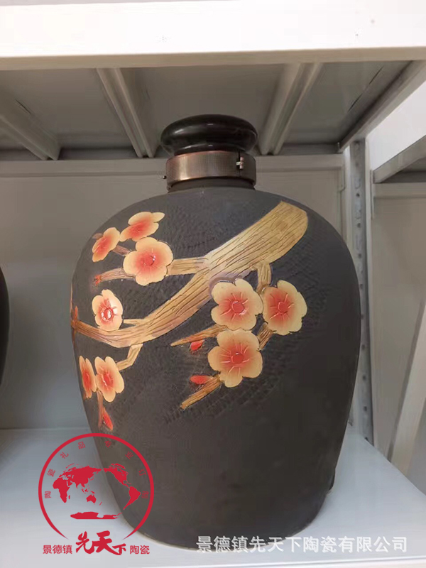 可定制 10斤景德鎮(zhèn)手工雕刻梅花復古私藏陶瓷酒壇贈送鎖扣龍頭