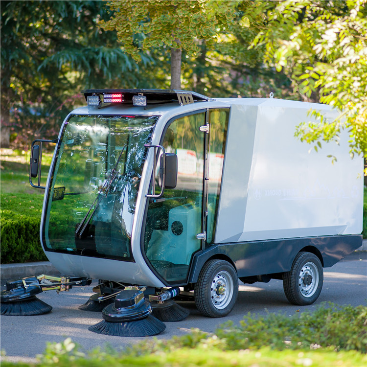 北京小林牌XLS-2100電動(dòng)掃路車(chē)