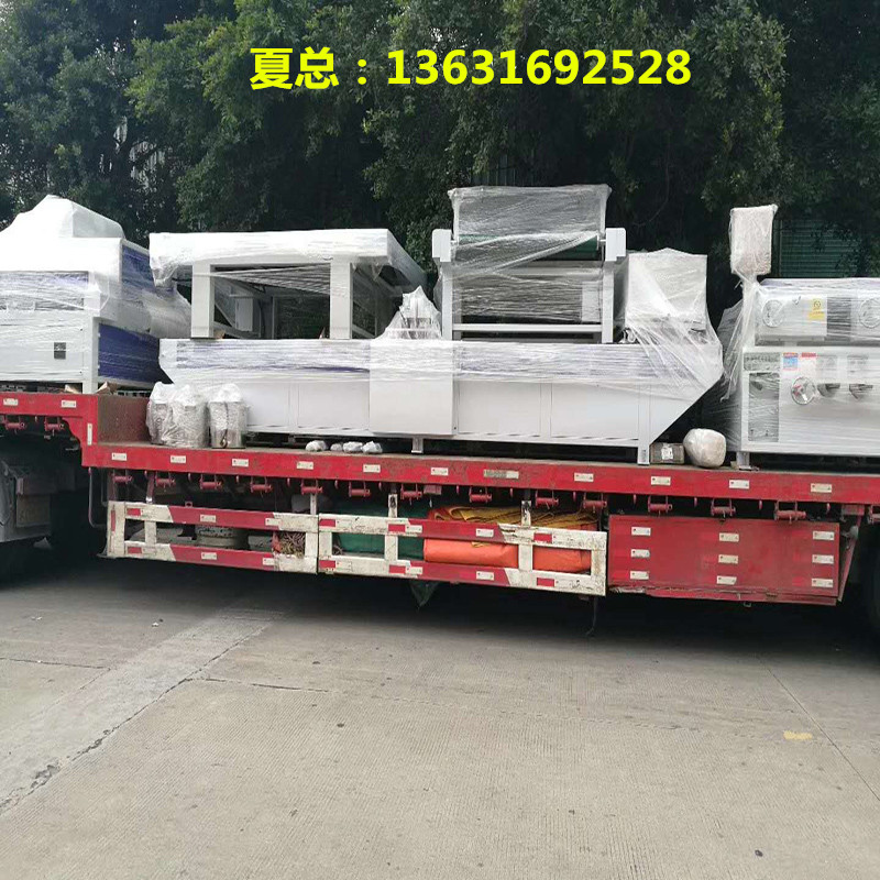 瓷磚上UV光油的機(jī)器廠家