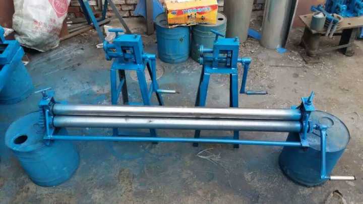 四川樂山峨邊縣小型卷圓機(jī)白鐵皮保溫壓邊機(jī)電動(dòng)卷圓壓邊一體機(jī)多少錢一套