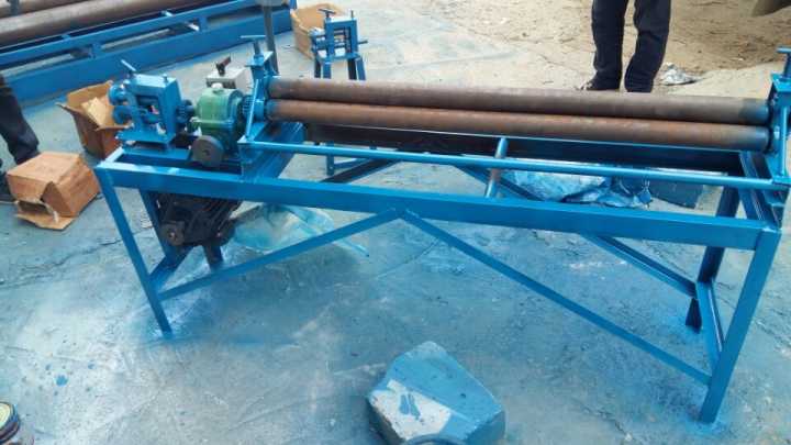 壽縣鐵皮卷圓機(jī)_定做卷圓機(jī)_定做1.3米電動鐵皮卷圓機(jī)設(shè)備多少錢一臺