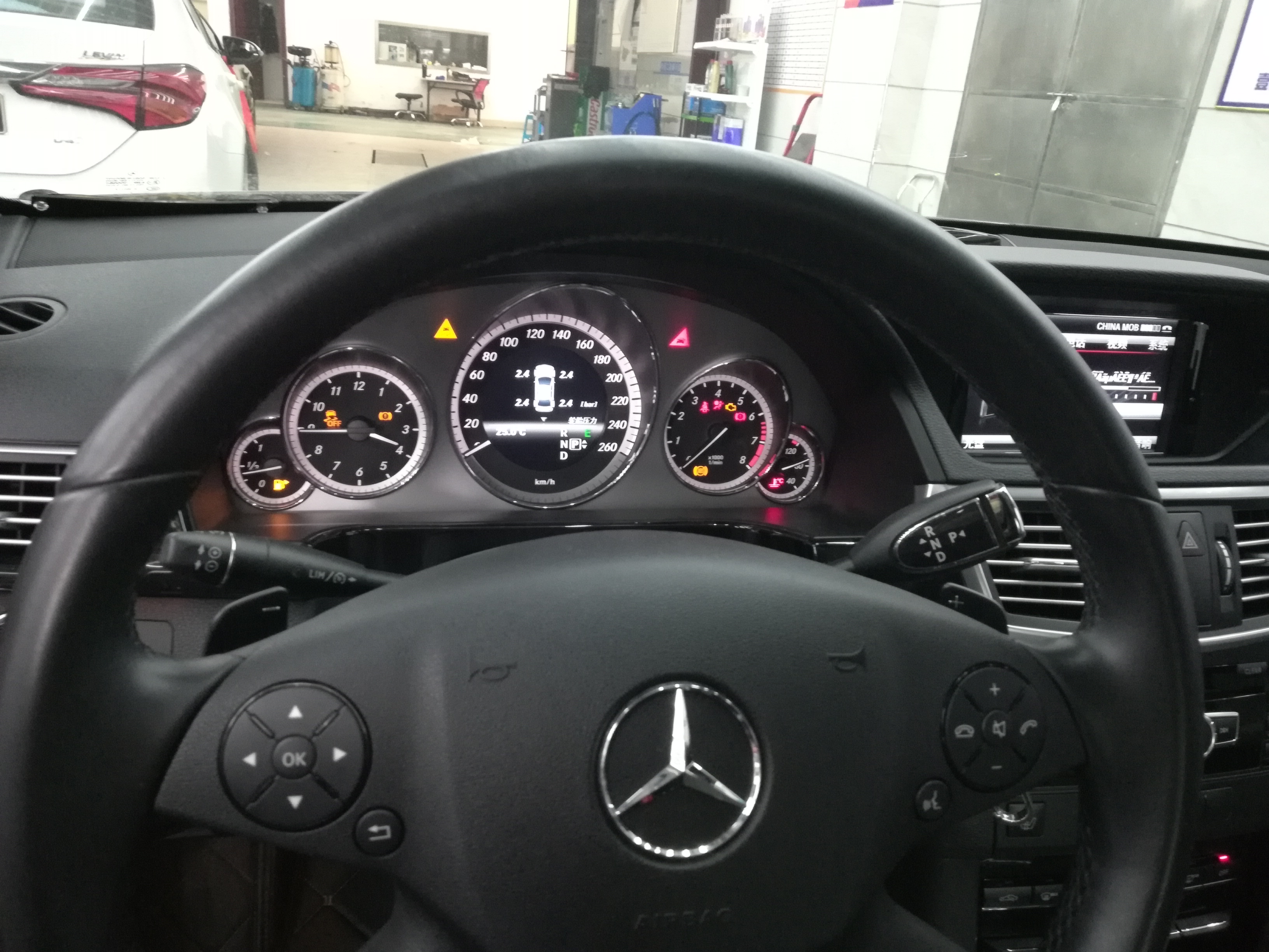 奔馳寶馬加裝原廠實(shí)時(shí)胎壓檢測|駕駛安全絕不忽視【深圳龍華壹捷】