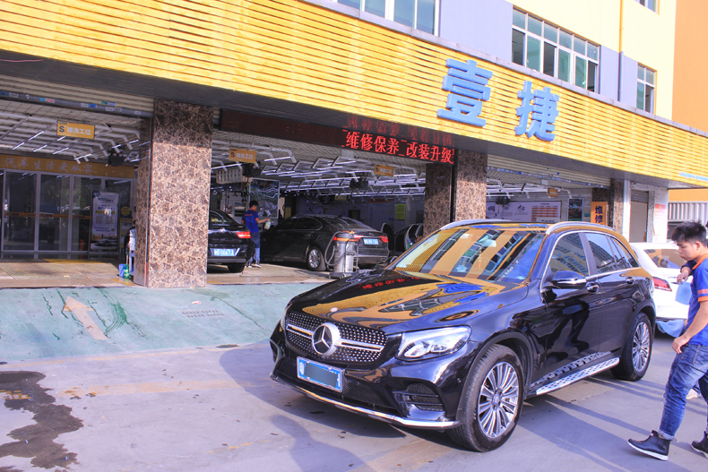 炫耀藍(lán)奧迪A3能多搶眼就多搶眼一招就能防御侵蝕|深圳【汽車鍍晶】