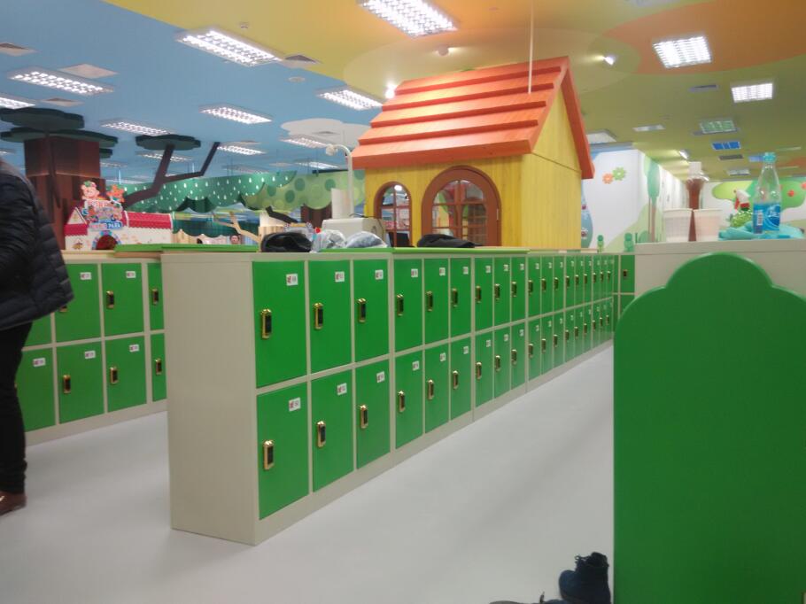 供應蘇州游樂場條碼存包柜安全快捷