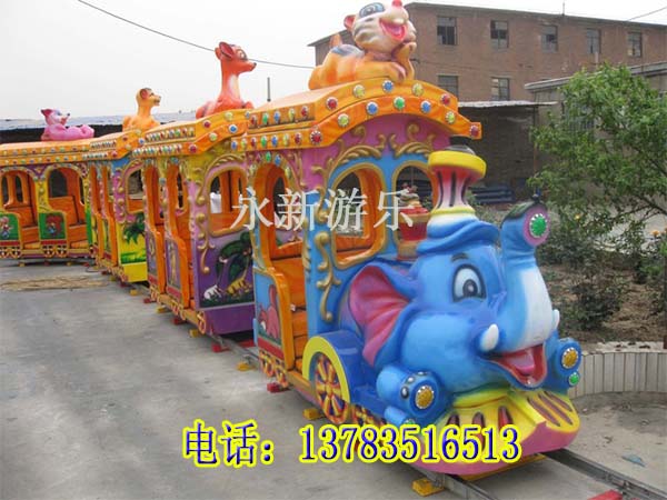 戶外游樂設(shè)備廠家永新大象火車游樂設(shè)備外觀華麗