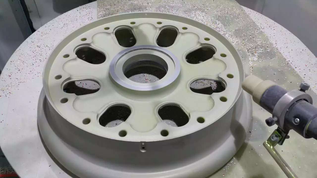鋁型材擠壓模具噴砂機(jī)