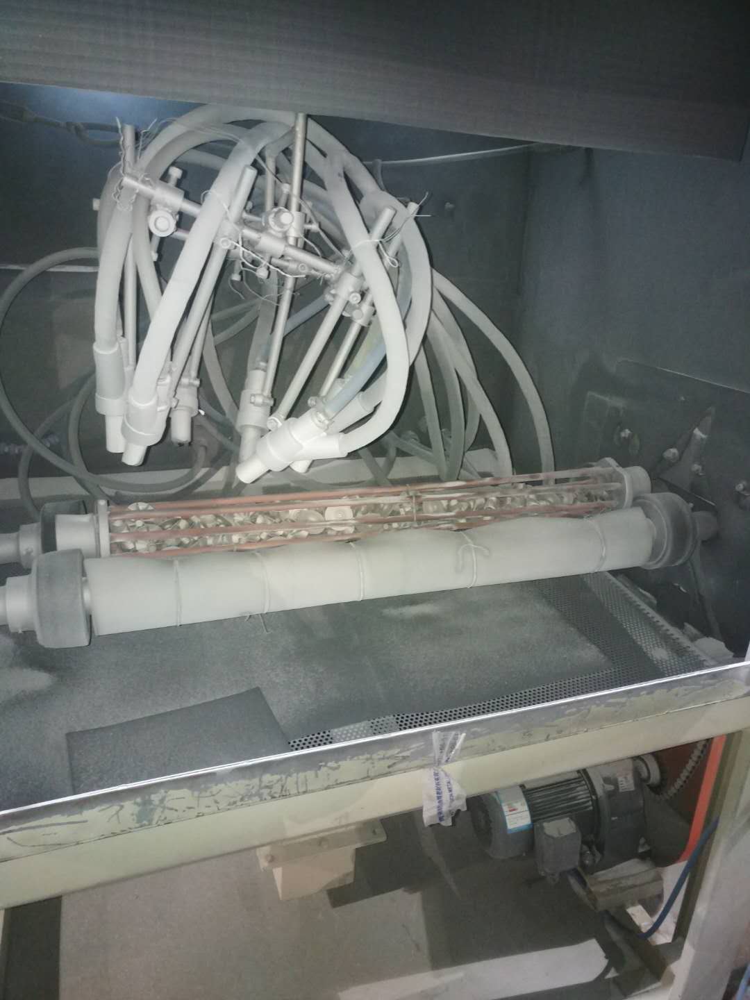 滾軸式全自動(dòng)噴砂機(jī)