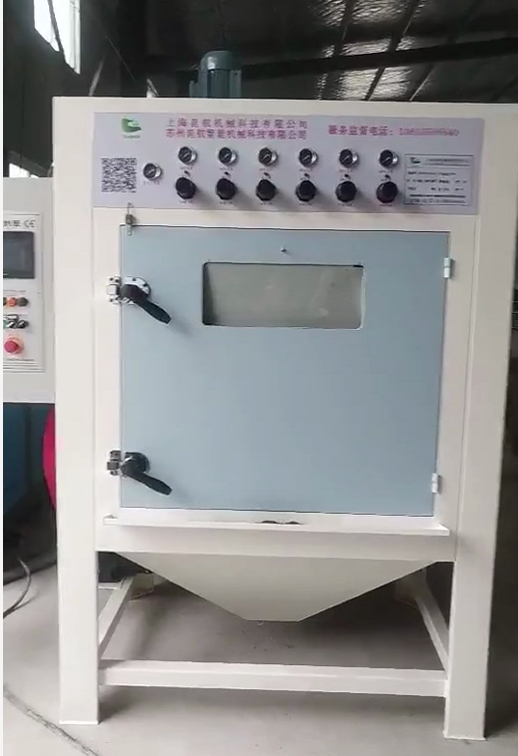 河南信陽自動噴砂機生產(chǎn)廠家  蘇州昆航噴砂機價格
